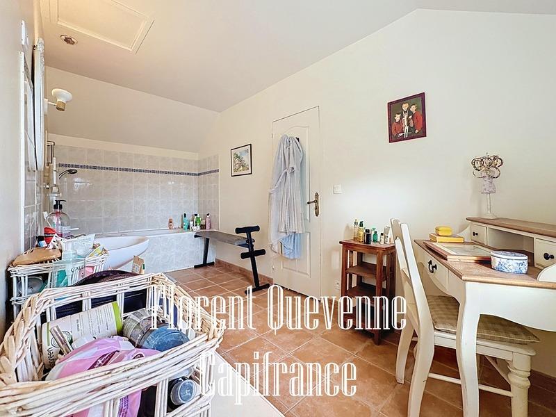 Maison - 298 m² - 7 pièces