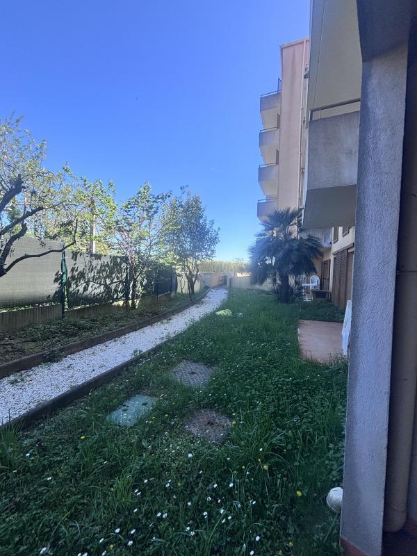 Appartement - 64 m² - 2 pièces