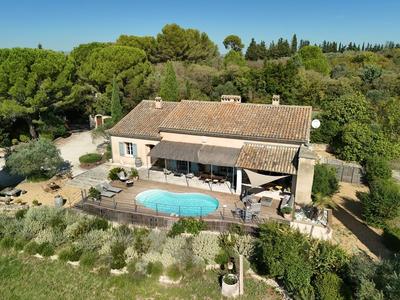 Propriété - 200 m² - 7 pièces