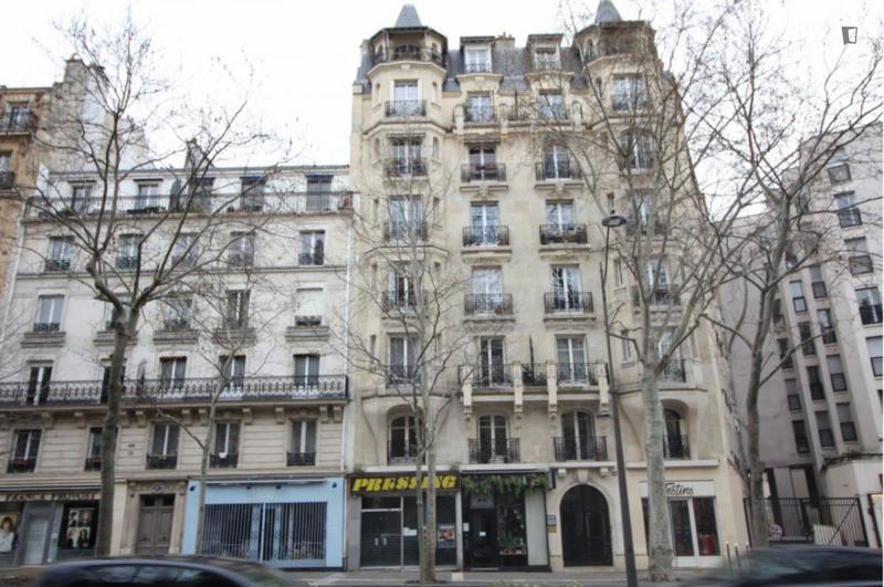 Chambre - 11 m² - 5 pièces