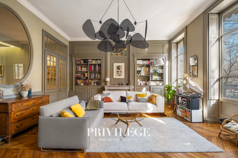 Appartement - 150 m² - 6 pièces