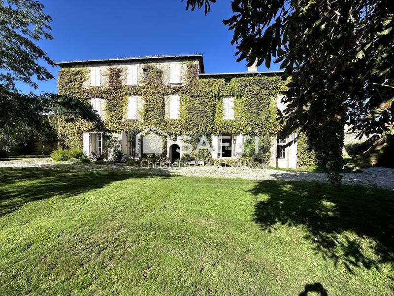 Maison - 567 m² - 12 pièces