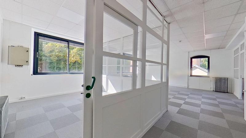 Bureau - 64 m² - 1 pièce