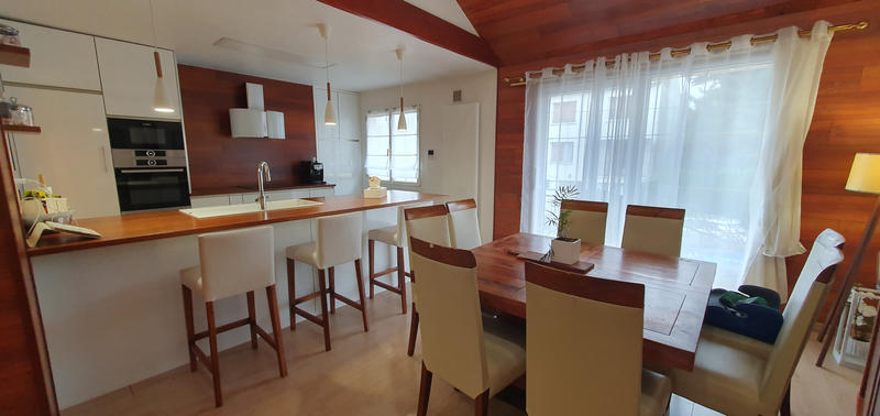 Maison de village - 147 m² - 9 pièces