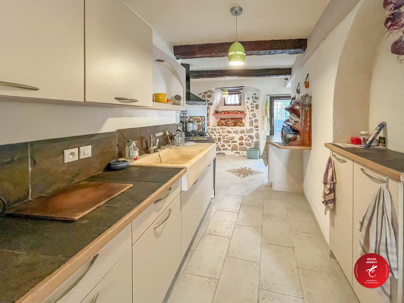 Maison - 187 m² - 8 pièces