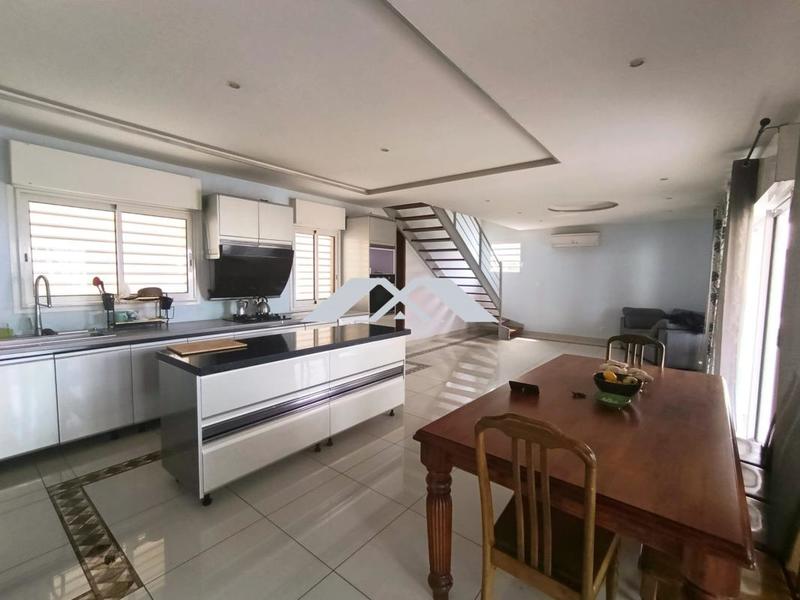 Maison - 113 m² - 4 pièces