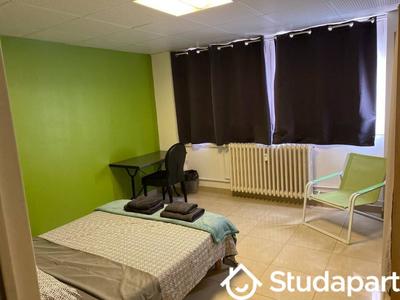 Chambre - 15 m² - 1 pièce