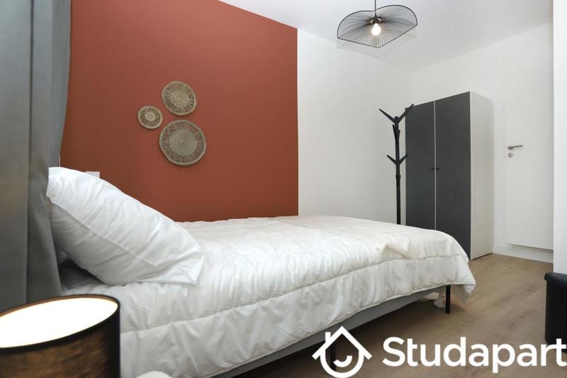 Chambre - 13 m² - 1 pièce