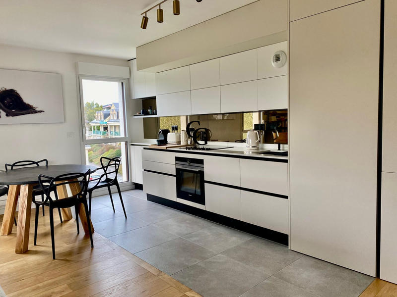 Appartement - 98 m² - 4 pièces