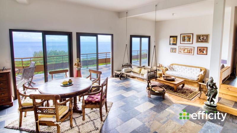 Maison - 410 m² - 8 pièces