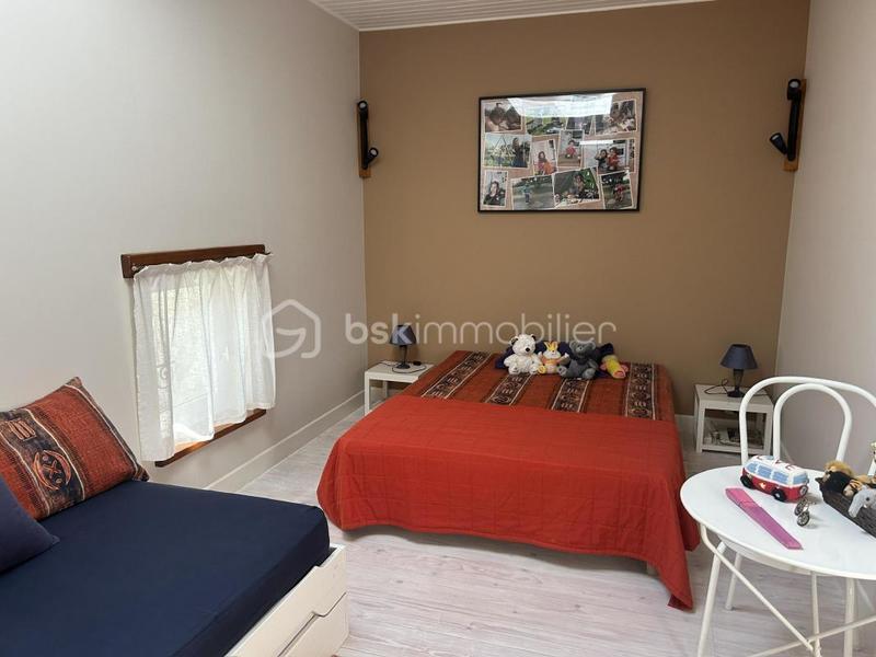 Maison en pierre - 221 m² - 7 pièces