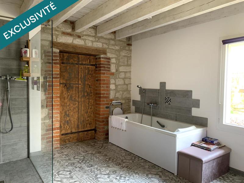 Maison - 310 m² - 7 pièces