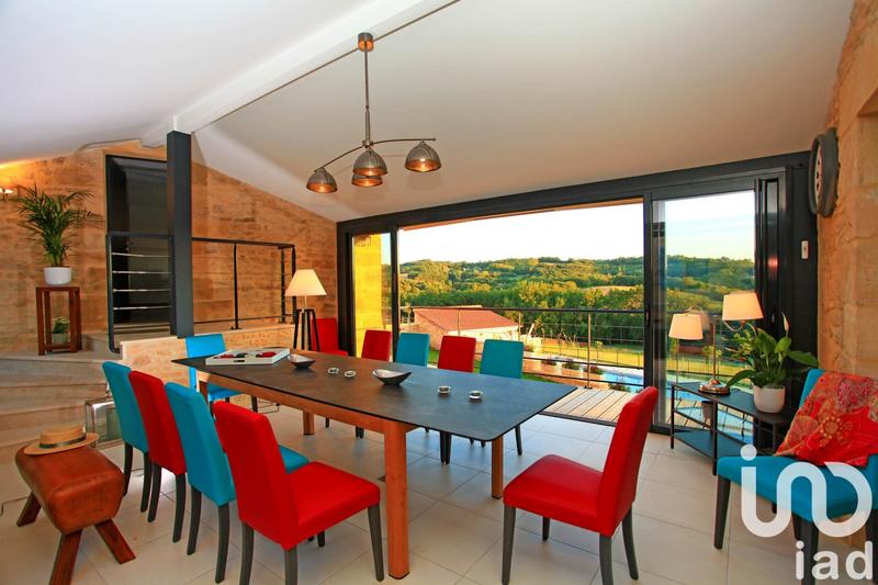 Maison - 760 m² - 21 pièces