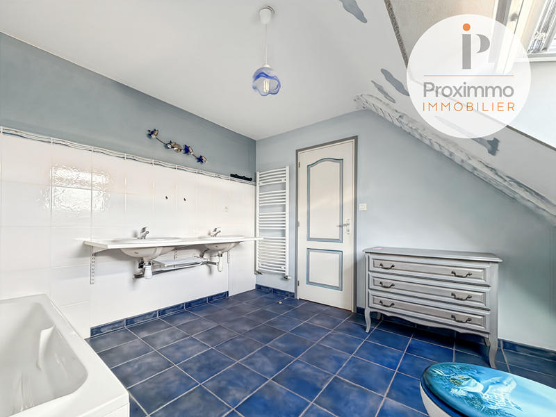 Maison - 137 m² - 5 pièces