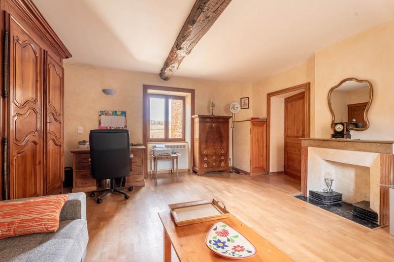 Demeure - 198 m² - 7 pièces