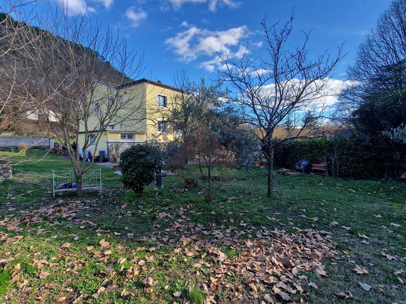 Maison - 197 m² - 8 pièces