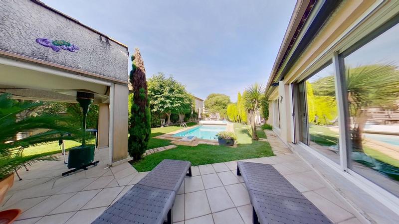 Maison - 174 m² - 5 pièces