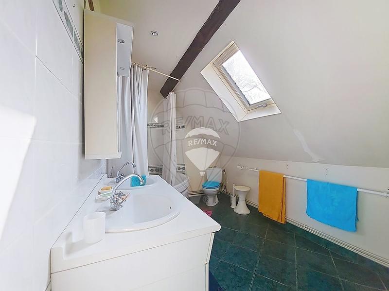 Maison - 246 m² - 8 pièces