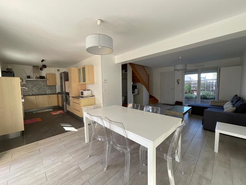 Maison - 181 m² - 8 pièces