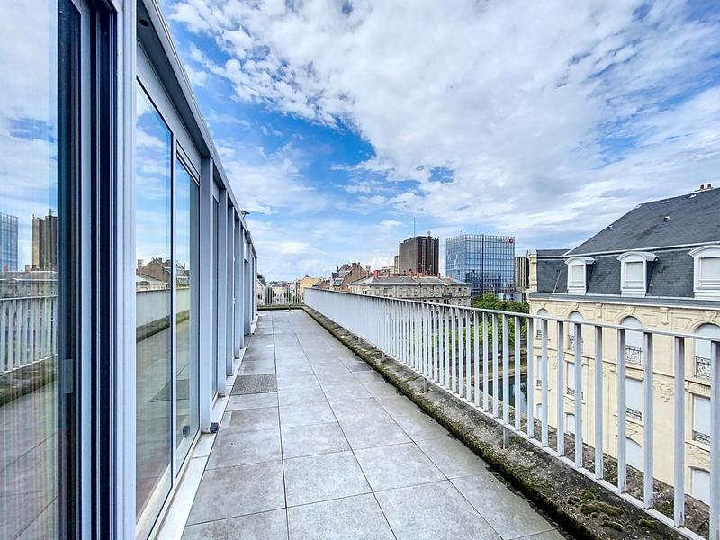 Loft - 97 m² - 6 pièces