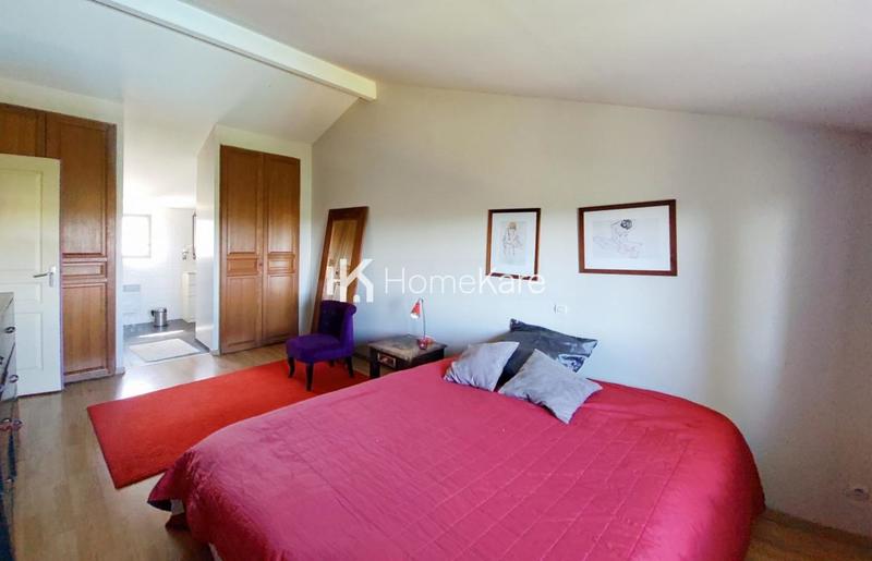 Maison - 180 m² - 7 pièces