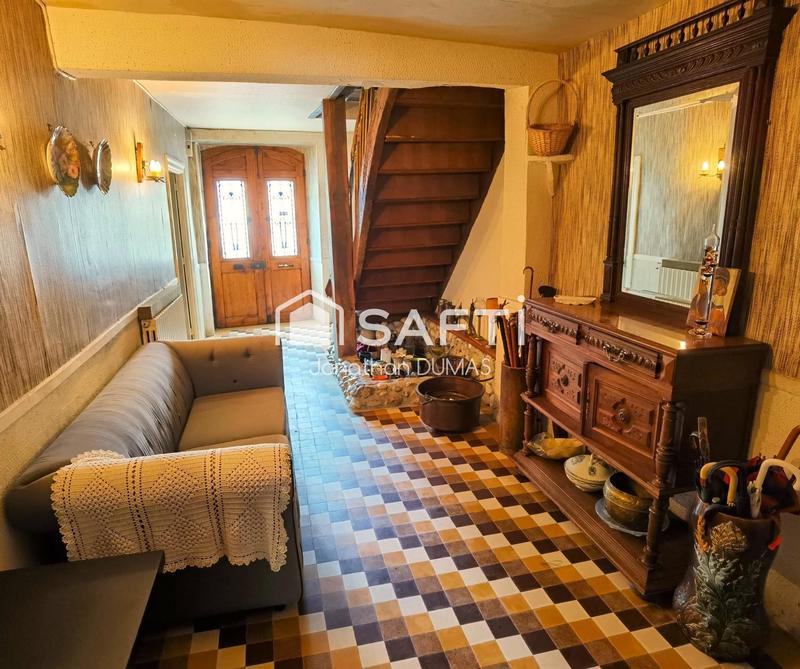 Maison - 283 m² - 16 pièces