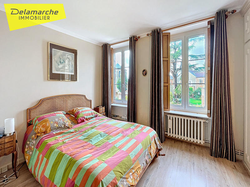 Maison - 180 m² - 10 pièces