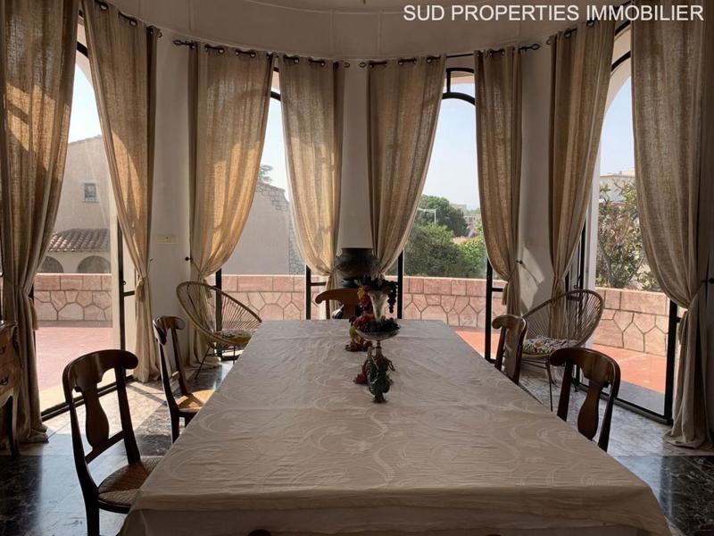 Villa - 247 m² - 7 pièces