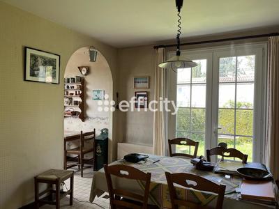 Maison - 91 m² - 5 pièces