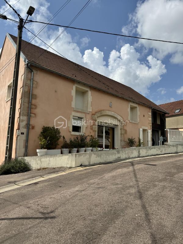 Maison ancienne - 250 m² - 7 pièces