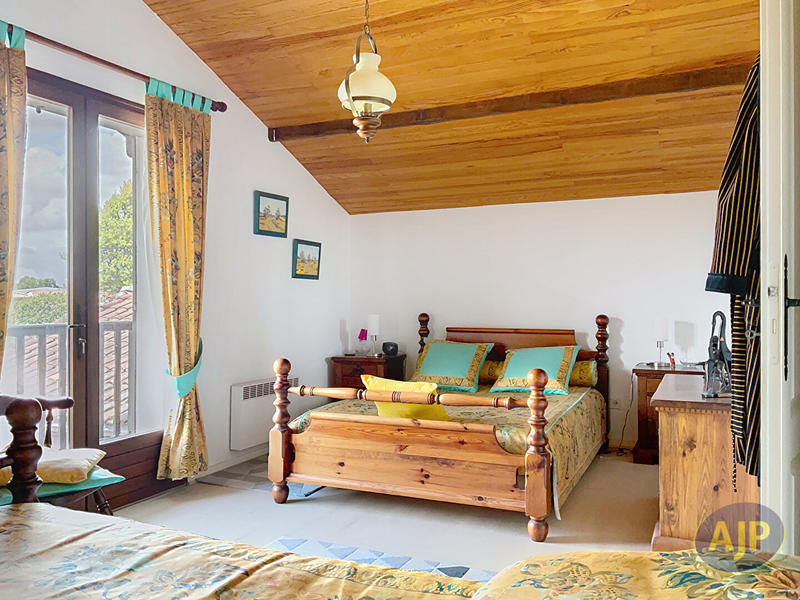 Maison - 174 m² - 7 pièces