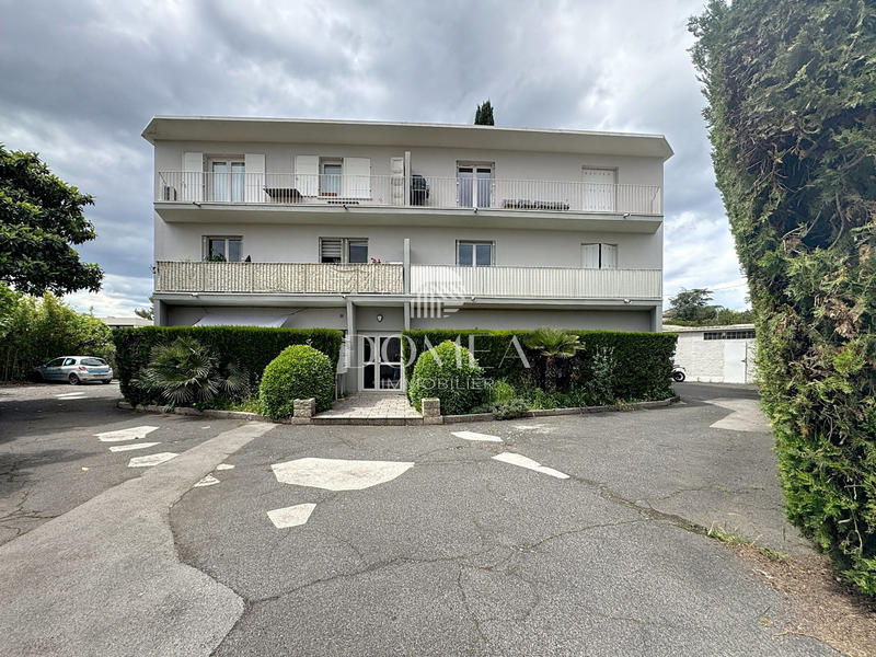 Appartement - 70 m² - 3 pièces