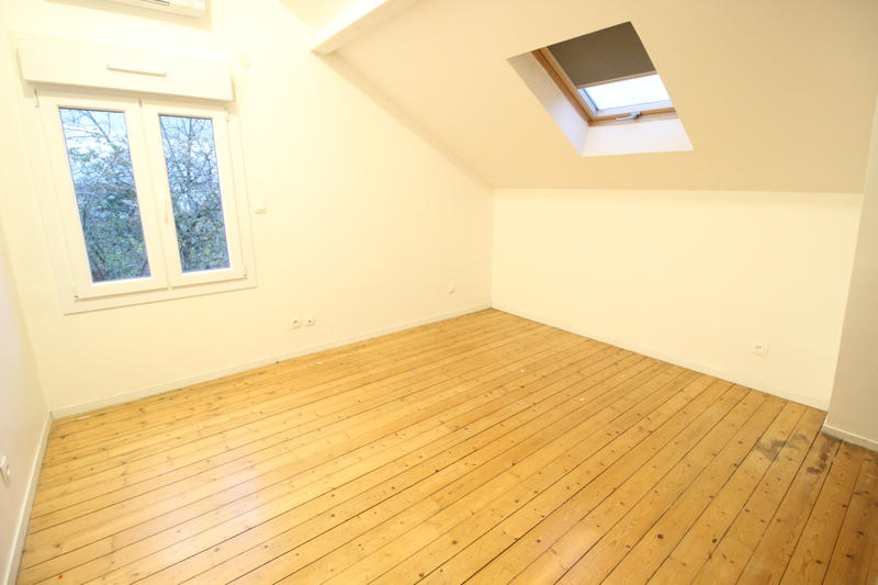 Maison - 97 m² - 6 pièces