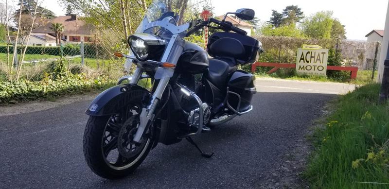 Victory Motorcycles Cross roads luxe 1731 victory Noir