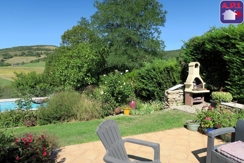 Maison - 230 m² - 9 pièces