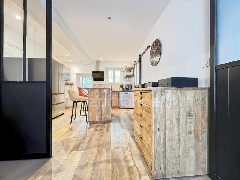 Appartement ancien - 89 m² - 4 pièces