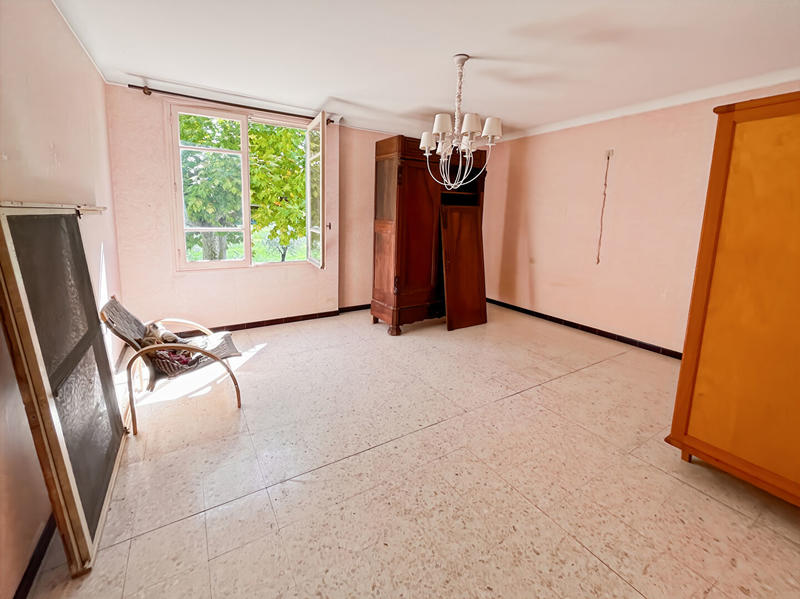 Maison - 263 m² - 9 pièces