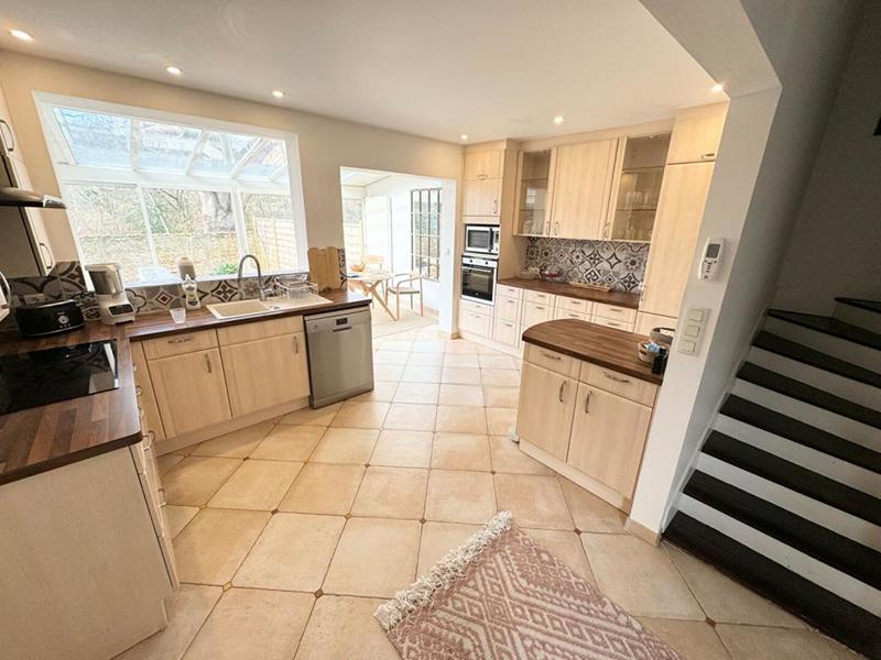 Maison - 163 m² - 7 pièces