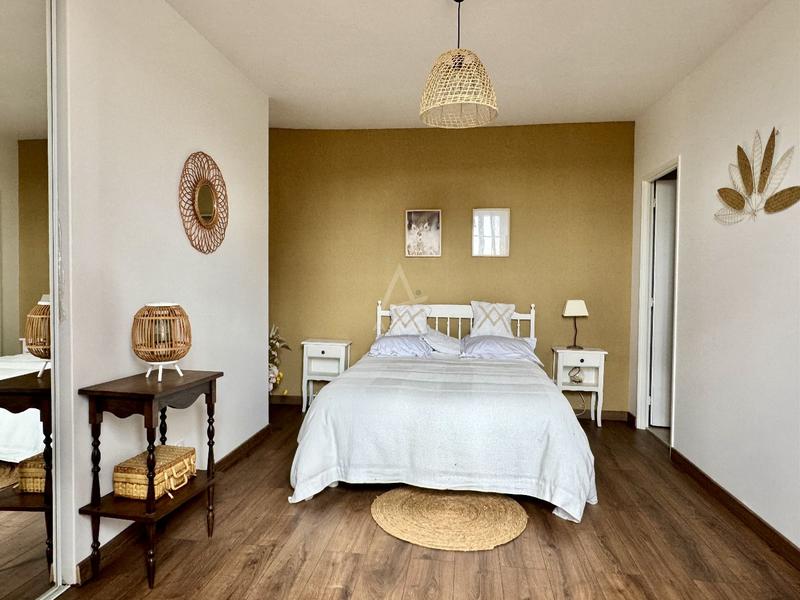 Maison - 160 m² - 9 pièces