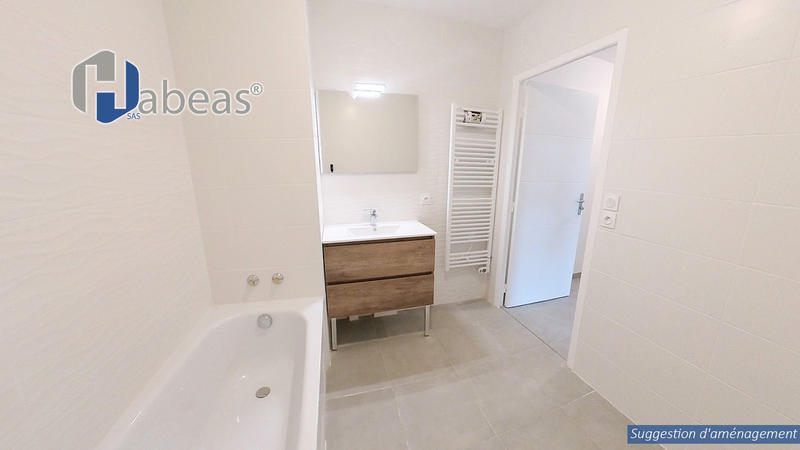 Appartement - 83 m² - 4 pièces