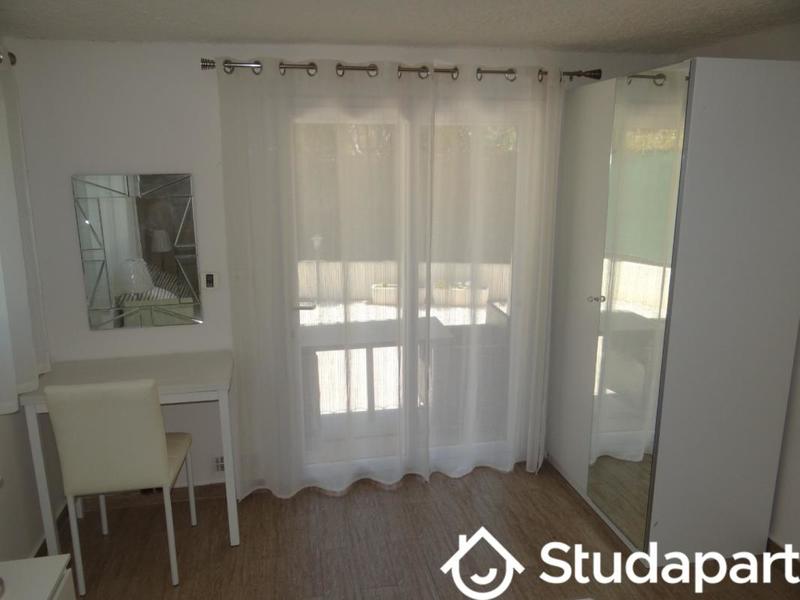 Chambre - 12 m² - 1 pièce