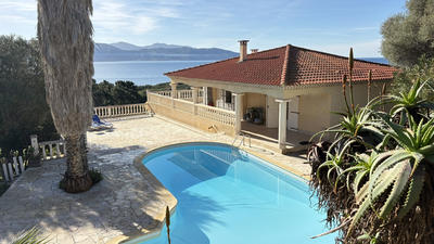 Villa - 249 m² - 11 pièces