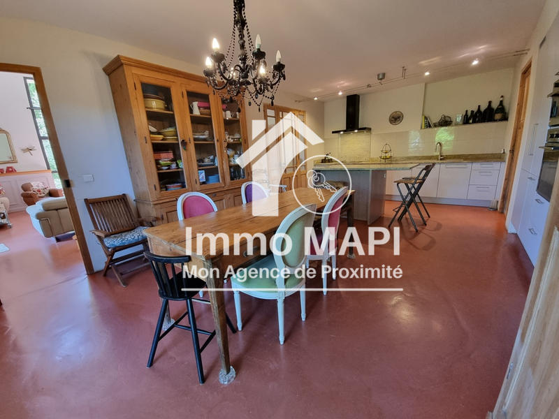 Maison - 276 m² - 10 pièces