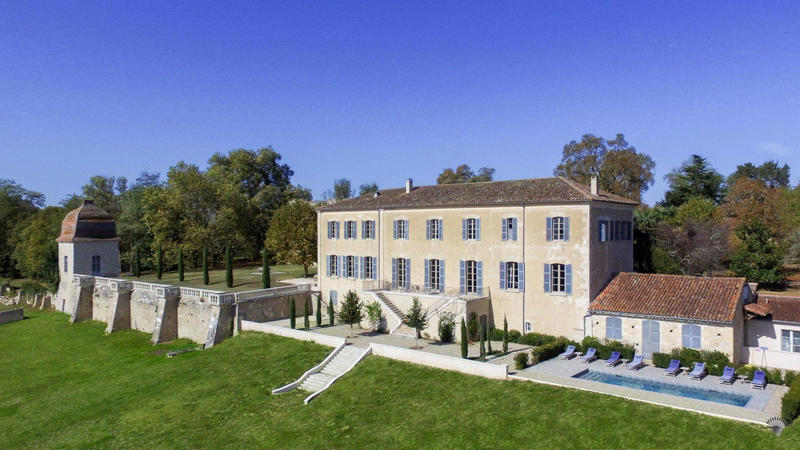 Château - 940 m² - 8 pièces