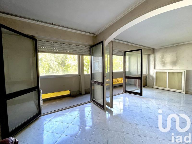 Appartement - 100 m² - 5 pièces