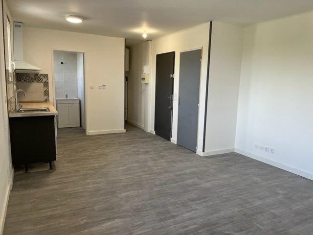 Studio - 28 m² - 1 pièce