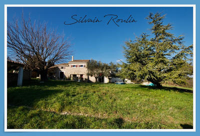 Maison - 282 m² - 8 pièces