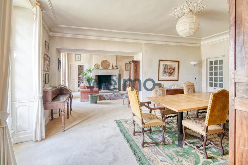 Propriété - 600 m² - 14 pièces