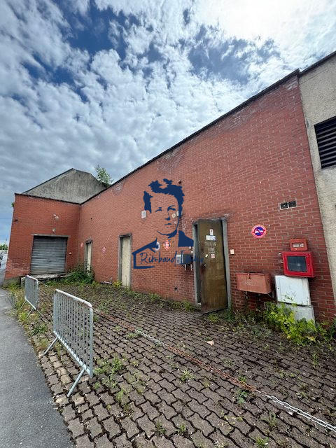 Local d'activités - 1 500 m²