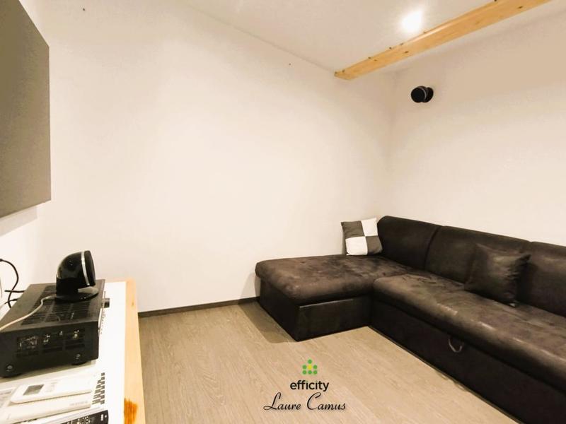 Maison - 213 m² - 6 pièces